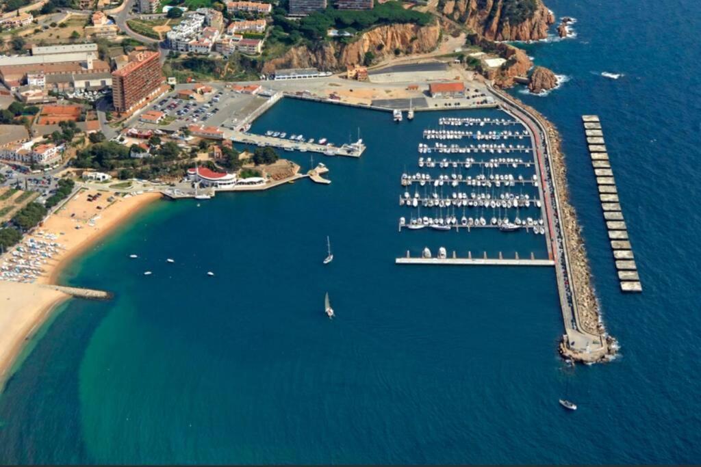 Nuevo Apartamento Moderno Elisa - a 80 metros de la playa para 5 personas Sant Feliu de Guíxols Exterior foto