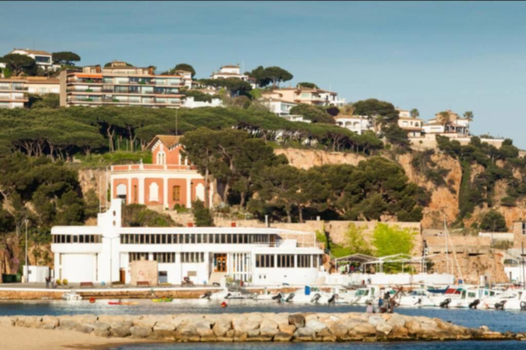 Nuevo Apartamento Moderno Elisa - a 80 metros de la playa para 5 personas Sant Feliu de Guíxols Exterior foto