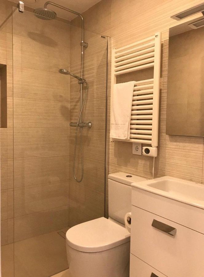 Nuevo Apartamento Moderno Elisa - a 80 metros de la playa para 5 personas Sant Feliu de Guíxols Exterior foto